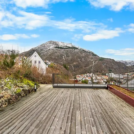 Bellevue Penthouse - Exclusive Design Apartment *